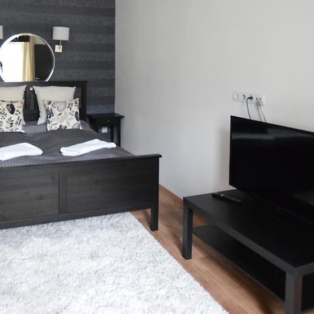 Luxury Apartment By Hi5-Varoshaz Suite Budapest Exteriör bild